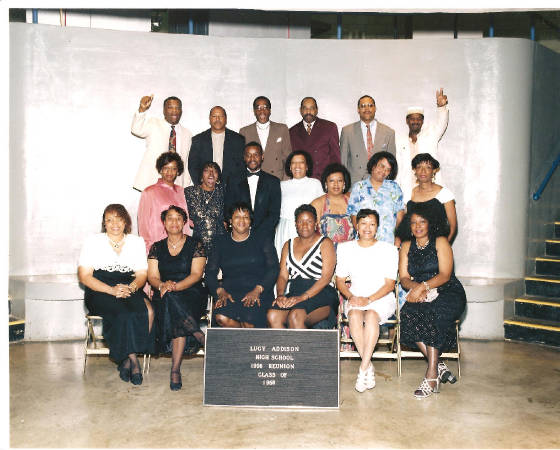 30threunion/lhsclassof196826threunion.jpg