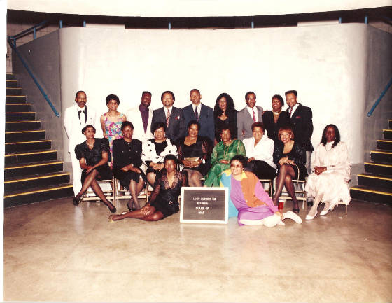 webassets/lhsclassof196825threunion.jpg